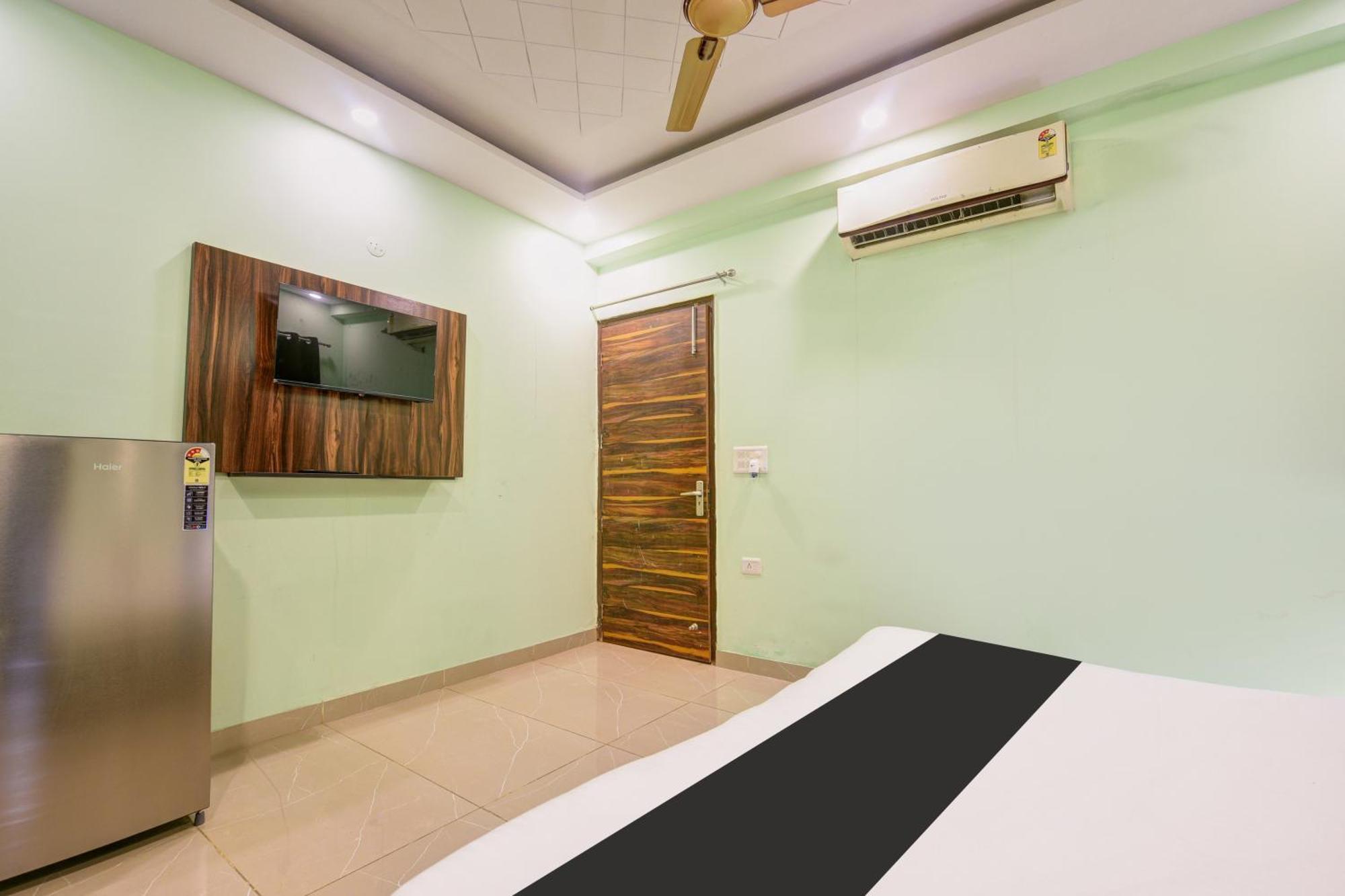 Hotel O Ridge Way Stays Фаридабад Экстерьер фото